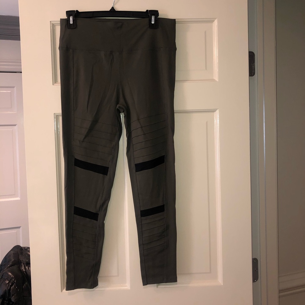 Askya Leggings